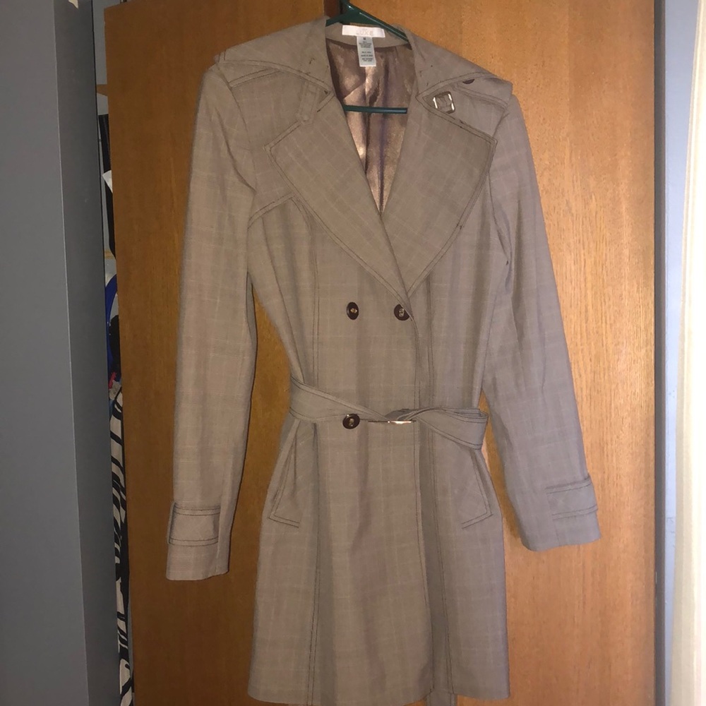 Cache Luxe Trench Coat